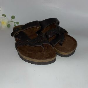 New Cliff by White Mountain Brown Sandals
